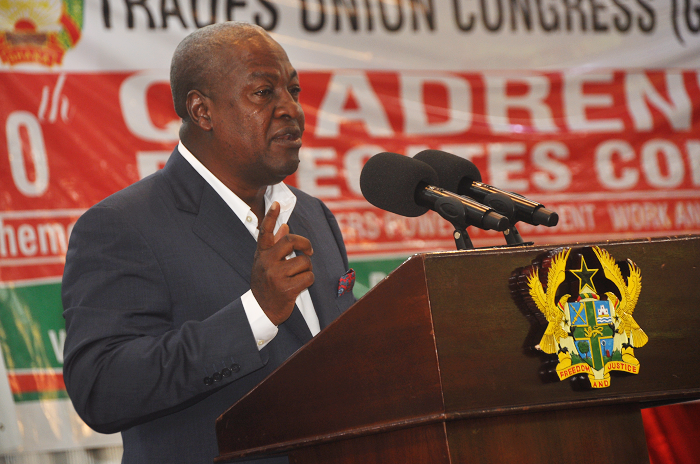 President John Dramani Mahama addressing members of the Civil and Local Government Staff Association of Ghana (CLOGSAG) for the payment of their interim market premium.