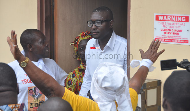 Montie 3 receive rousing welcome from jail (video)