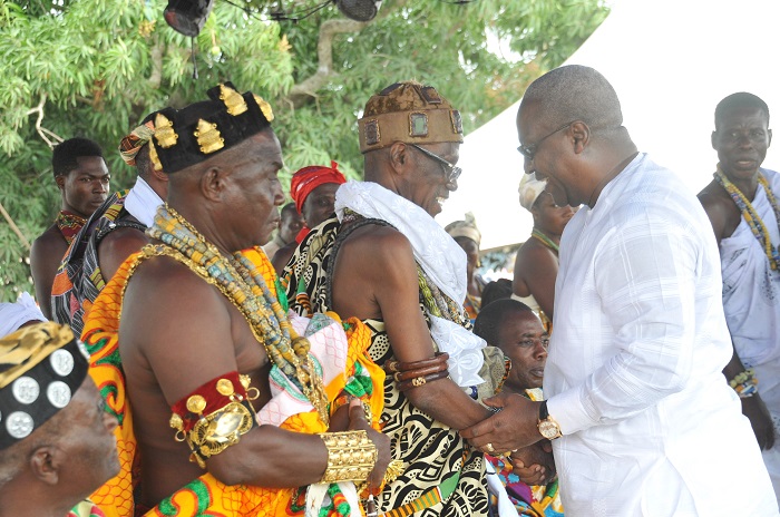 Nene Kabu Abram Akuaku III welcoming President Mahama to the durbar.Pictures: EBOW HANSON