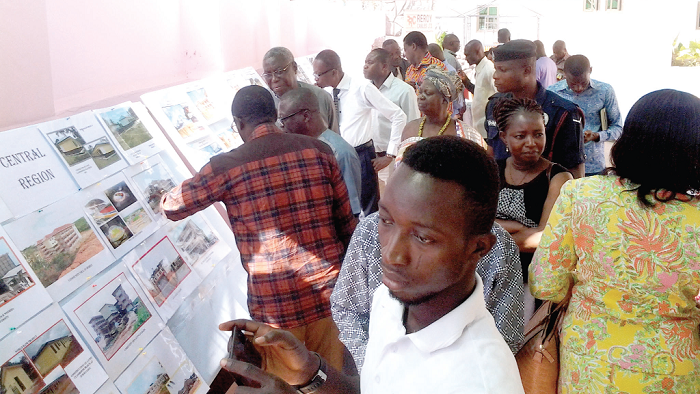  Some participants viewing projects designed and supervised by the AESL. Picture: Alhandu Abdul-Hamid