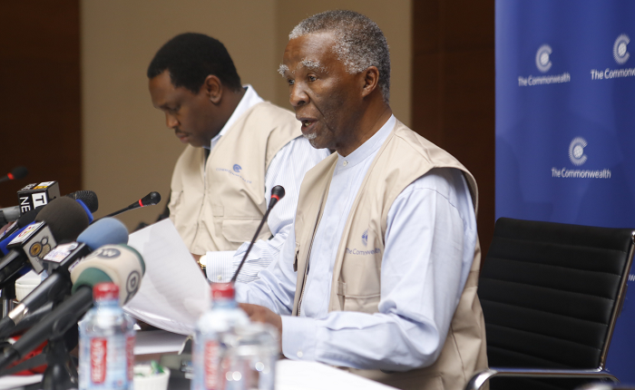 Mr Thabo Mbeki,  Former President of South Africa and Head of the Commonwealth Observer Mission, making a statement at a press conference in Accra. 