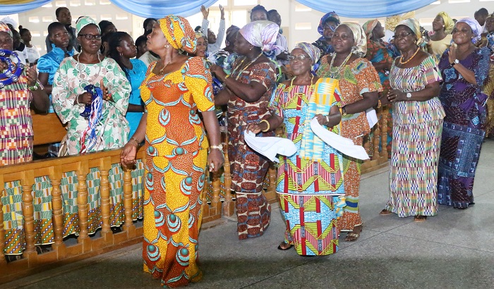 The Women's Movement of the Royal Assembly of the Apostolic Church, Community 11, Tema praising God in the Christmas day worship.  Picture: SAMUEL TEI ADANO