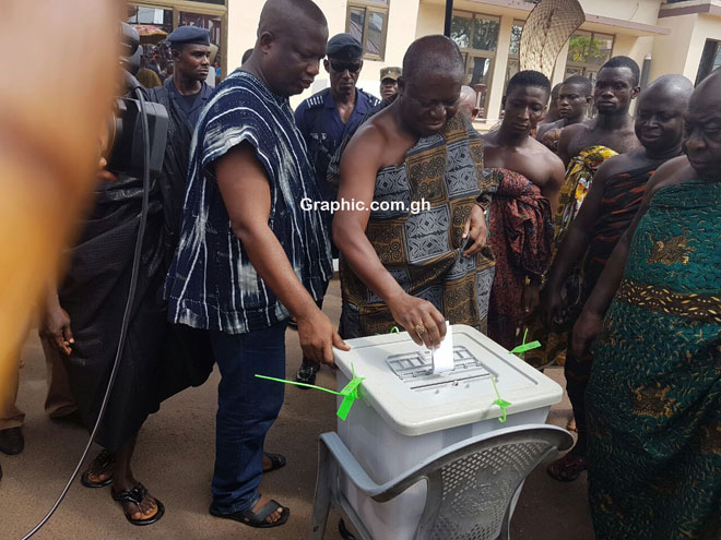 The Asantehene casting his vote at Manhyia stool administration polling station. PICTURES BY EMMANUEL BAAH