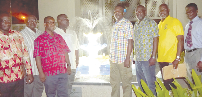 Accra Aca ‘79’ year  group constructs water fountain  for school