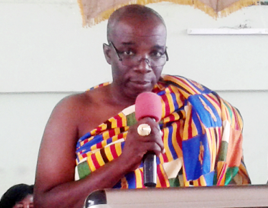 Nana Kofi Antwi, the Odumasehene, speaking at the guidance and counselling programme at Odumase