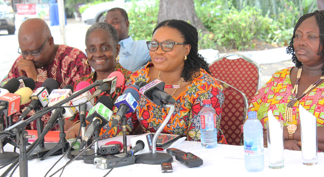 EC Chairperson, Mrs Charlotte Osei addressing the Editors forum in Accra on Thursday
