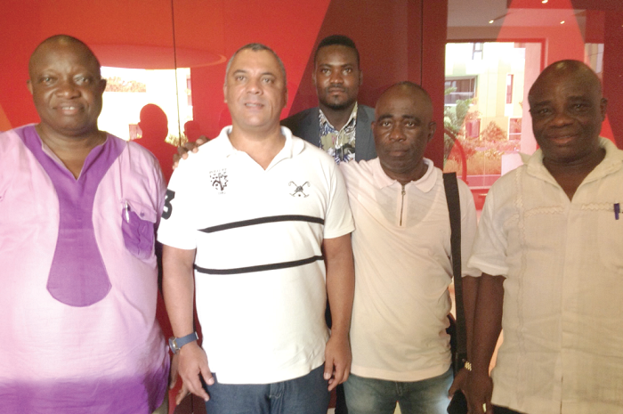  Coach Ricardo Da Rocha (2nd left) in a pose with Dwarfs officials Nana Aidoo (2nd right), J.F. Mensah and John Ansah (left)