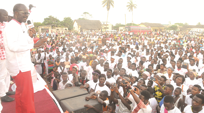  Dr Papa Kwesi Nduom addressing party supporters at Half Assini Police park Picture: GABRIEL AHIABOR