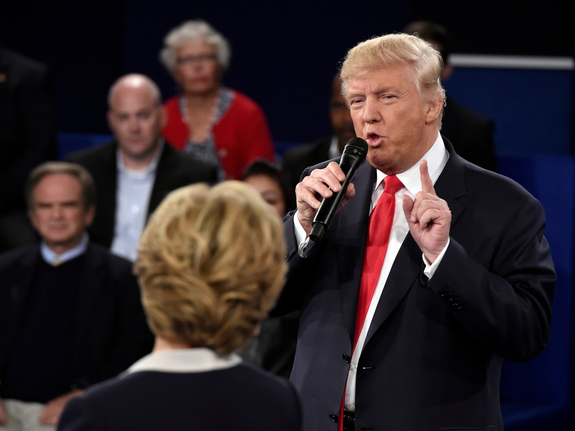 Donald Trump challenges Hillary Clinton to drug test