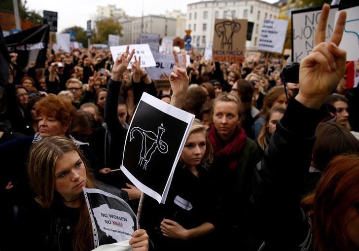 Polish parliament rejects plans for total abortion ban