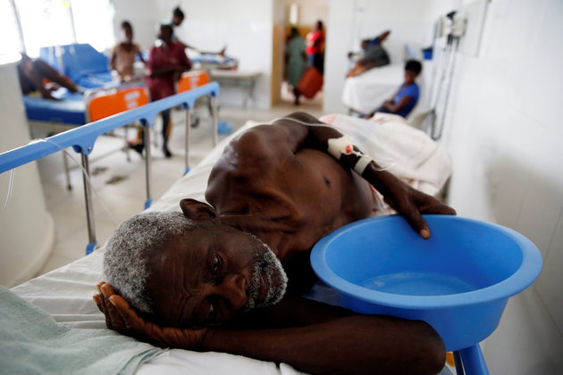 Hurricane Matthew: Haiti battles cholera outbreak
