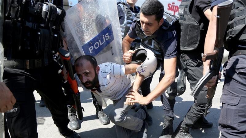 Protests in Turkey's predominantly Kurdish areas broke out over the suspension of teachers with alleged links to PKK 