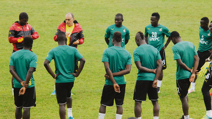 Coach Avram Grant and his players plotting the victory against Rwanda