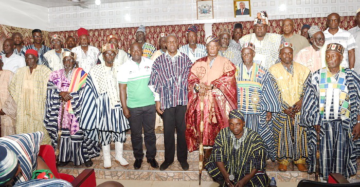 Vice President Amissah-Arthur in a group photograph with chiefs of the Gonja Traditional Area