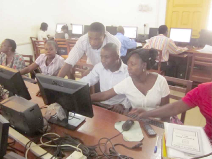 A teacher training in Kumasi for digital application