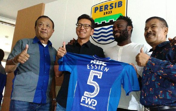 Michael Essien signs for Indonesian club Persib Bandung