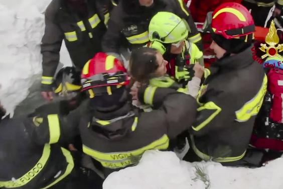 Eight found alive in Italy avalanche hotel