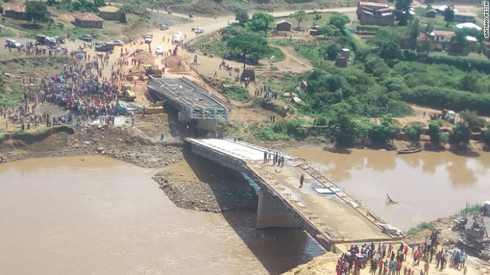 $12 million Chinese-built Sigiri bridge in Western Kenya collapsed before it was completed. President Uhuru Kenyatta inspected the project two weeks before the collapse