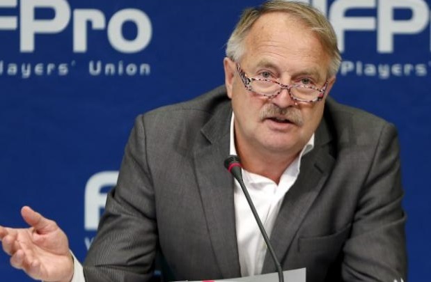  Theo van Seggenlen, the General Secretary of FIFPro