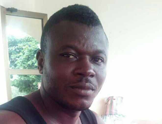 A police officer with the Buffalo Unit in Kumasi, Corporal Ebenezer Okyere on Wednesday morning allegedly shot and killed himself
