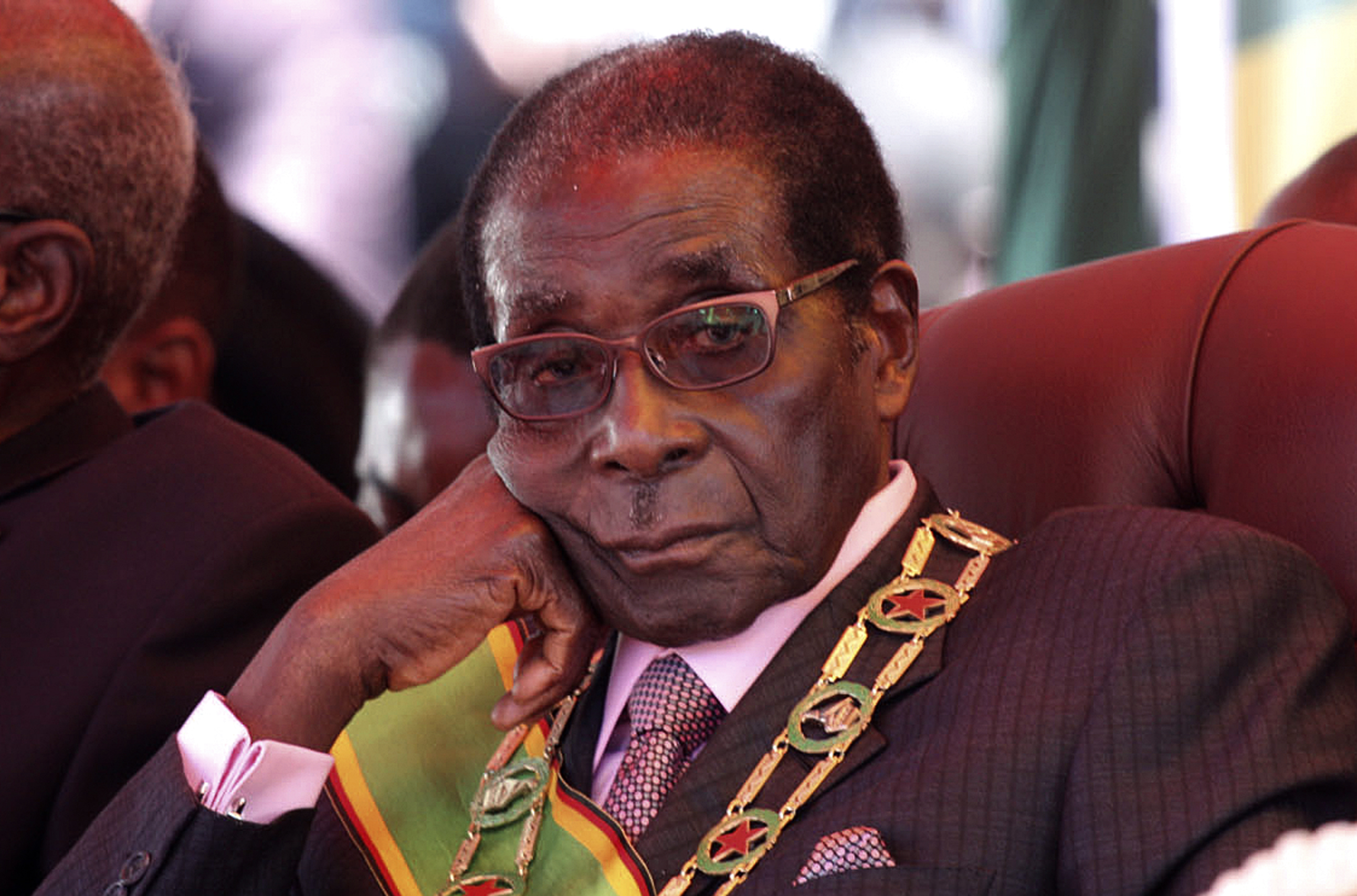 Military intervention in Zimbabwe and Mugabe’s resignation 