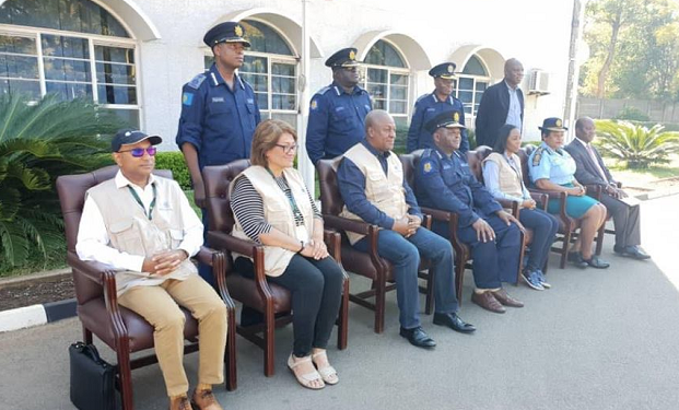   Former President John Dramani Mahama in a group photo with Zimbabwean security chiefs 