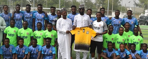Afro-Arab Group Chief donates football jerseys to Nigerian club