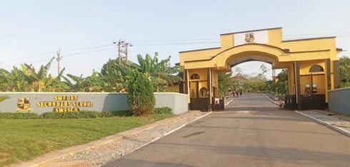 The entrance of the Swedru Senior High School