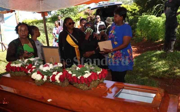 Family members were in a sombre mood at the Kithungururu Village as Wanyaga's body was finally laid to rest. 