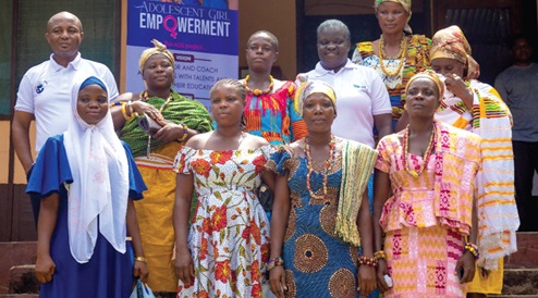  Gloria Cann (2nd from right top row) with a section of the queenmothers at the forum