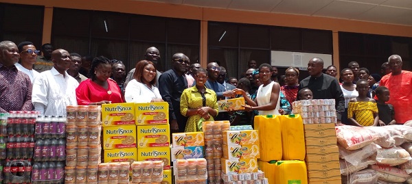 Dr Bawumia donates cash and food items to Echoing Hills Children’s Home