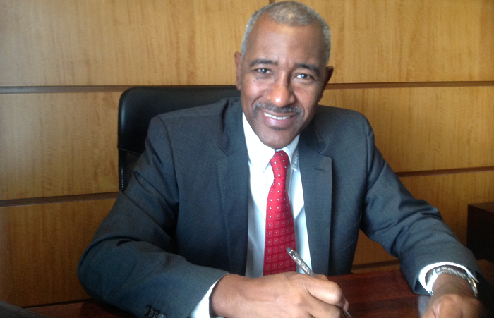 Mr Robert Le Hunte, Managing Director of HFC Bank