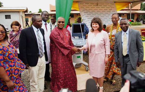  The Minister of Health, Mr Alex Segbefia, shaking hands with Ms Sabine Dall’omo, the CEO of Siemens Africa, while the La Mantse, Nii Kpobi Tetteh Tsuru, Colonel Bashir of the Office of the First Lady and other dignitaries look on