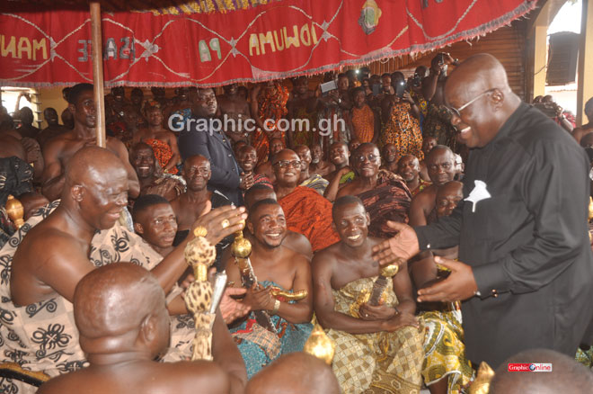 The Asantehene Otumfuo Osei Tutu II welcoming Preident-elect Akufo Addo to the Manhyia Palace when he joined in the Awukudae celebrations. PICTURES BY EMMANUEL BAAH