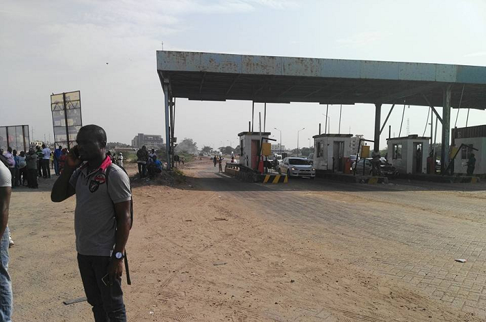 The destruction of tollbooths, seizure of public toilets and attacks on people perceived to belong to the National Democratic Congress (NDC) or the NPP are incidents that occurred in 2001 and 2009 after elections that resulted in changes of government