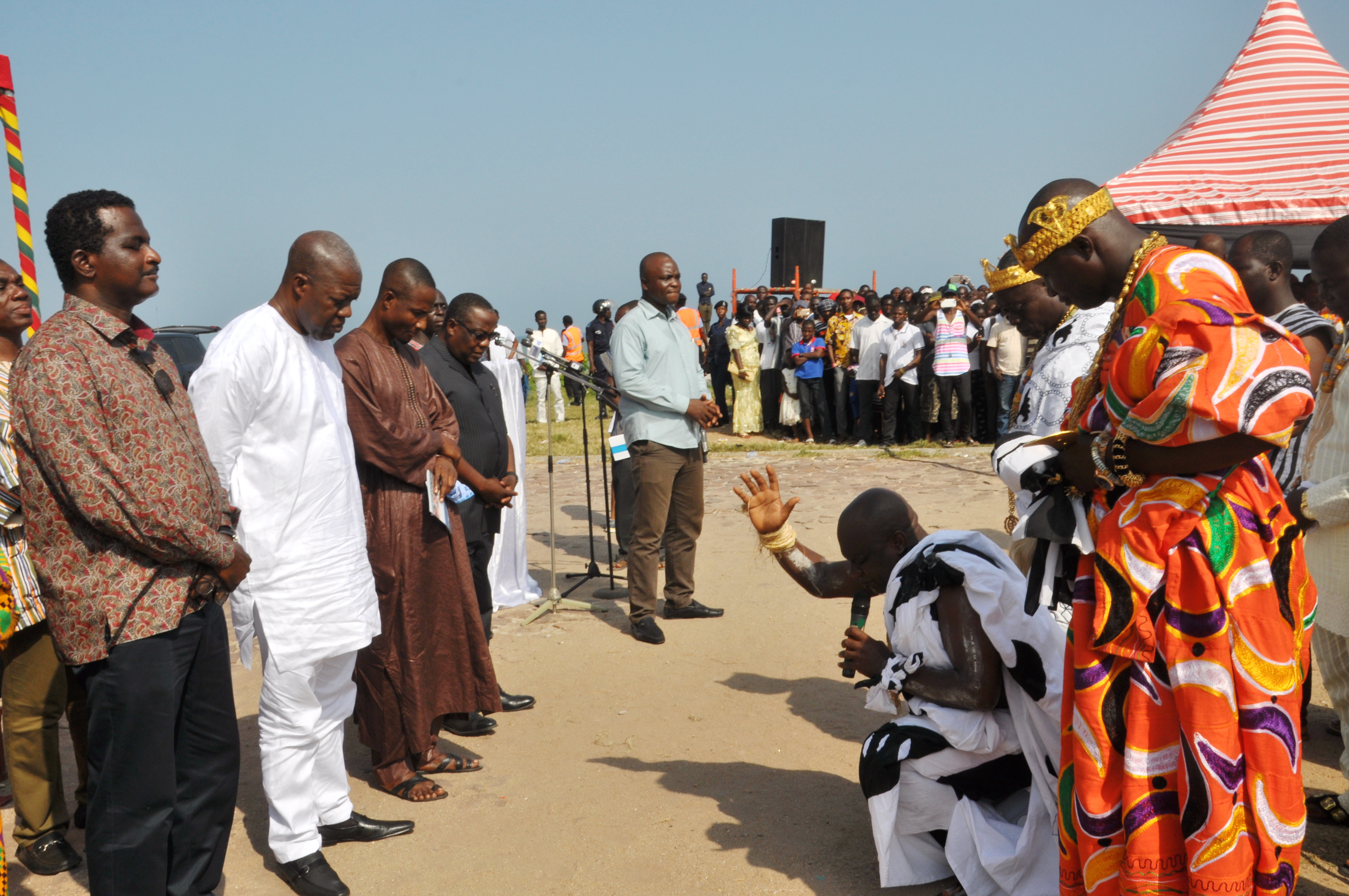 Nana Kodwo Condua praying for the vice president as election nears