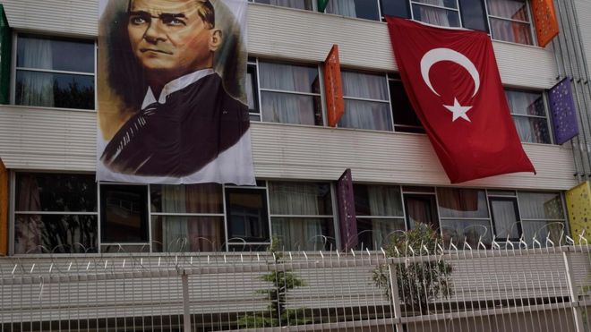 Turkey coup purge widens to education sector