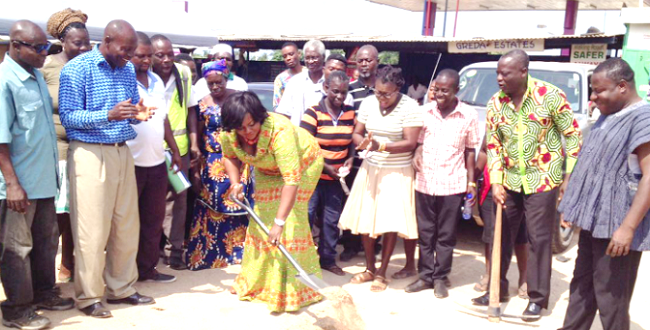 LEKMA, people’s Dialogue cut sod for bus terminal