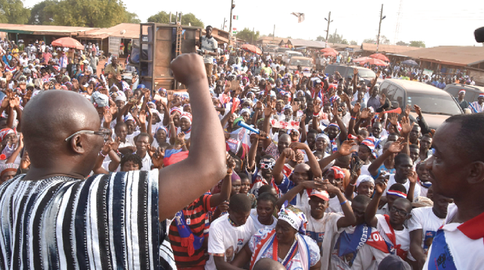  Dr Bawumia addressing supporters at Bunkpurugu 