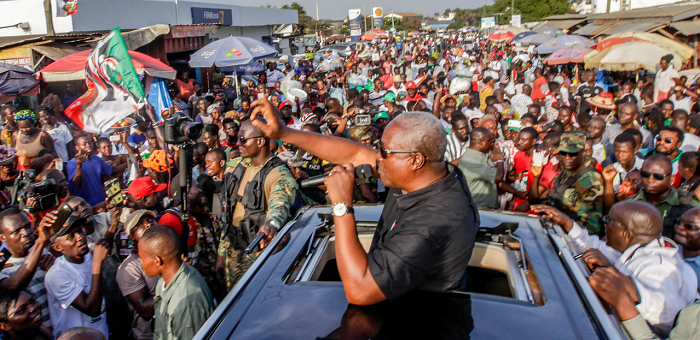 President Mahama addressing party supporters in Tema