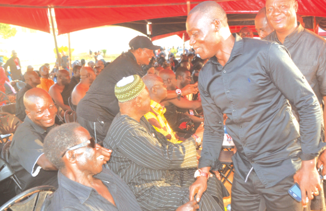  The old stars being welcomed by the late E.K Afranie’s family 
