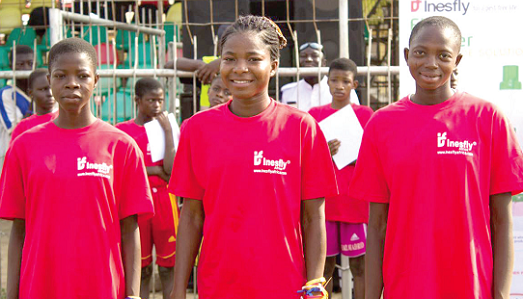 Nafisa Sulemani (left), with the two runners up after the marathon