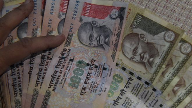 Newspapers described serpentine queues at ATMs