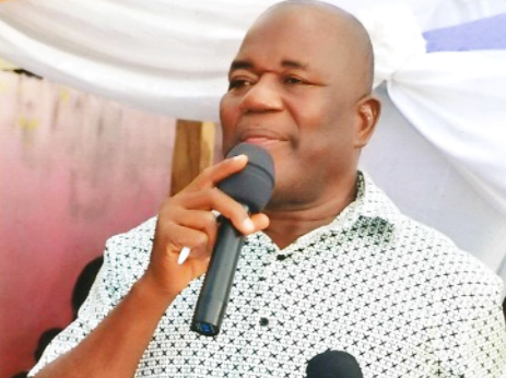 Mr Koomson, DCE , addressing the assembly members  