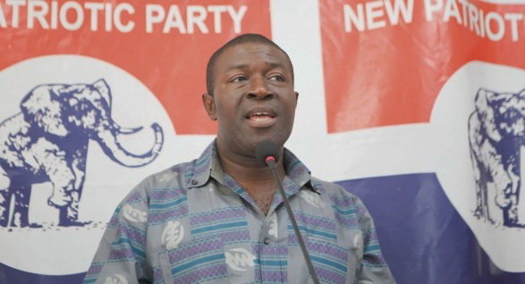  Nana Akomea