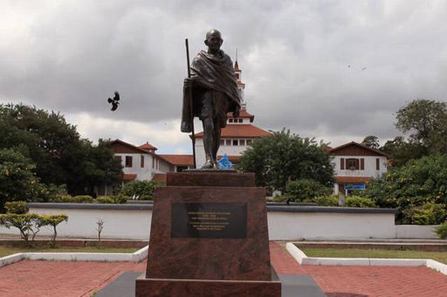 Govt to relocate Ghandi's statue from Legon campus