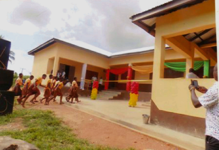 Assembly constructs classroom block for JHS