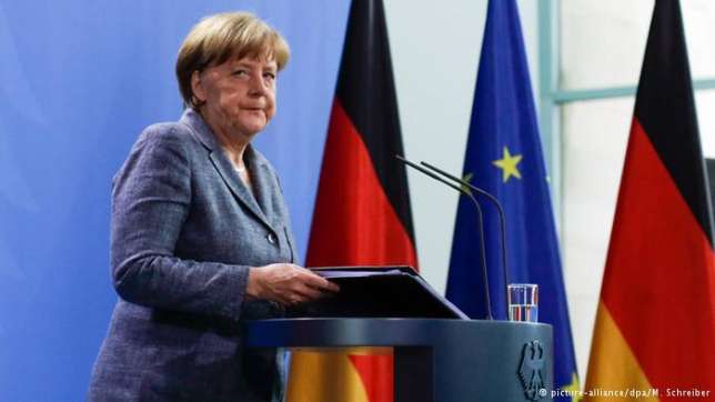 Germany's Merkel urges caution in UK's exit from EU