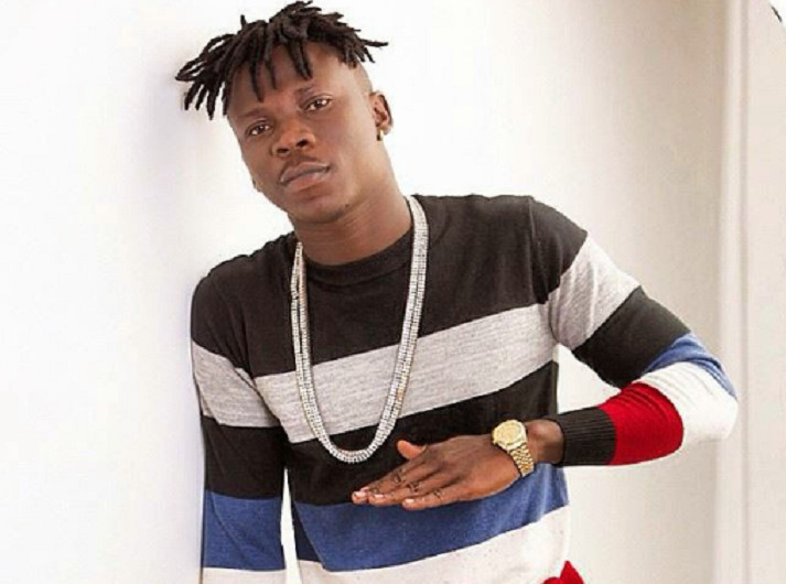 Stonebwoy, friends at Muuston beach