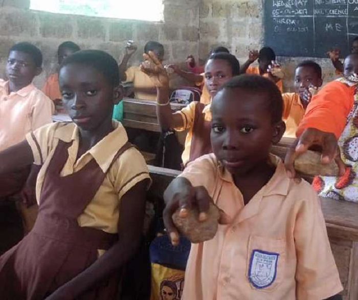 Improvising stone as mouse  in schools unacceptable